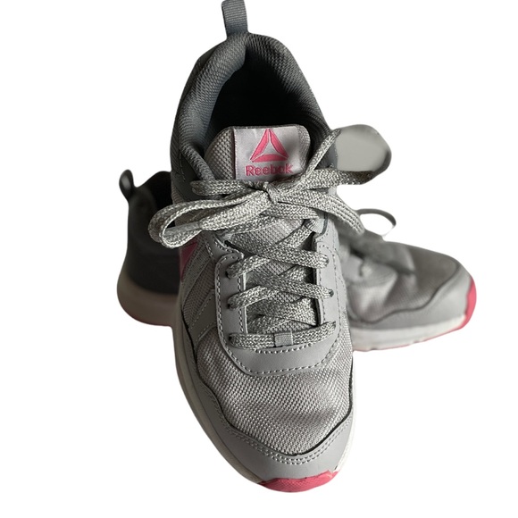 Reebok Running Sneaker 122687105 Girls SZ 2 Silver Gray Pink Sole Metallic Laces - Picture 6 of 9